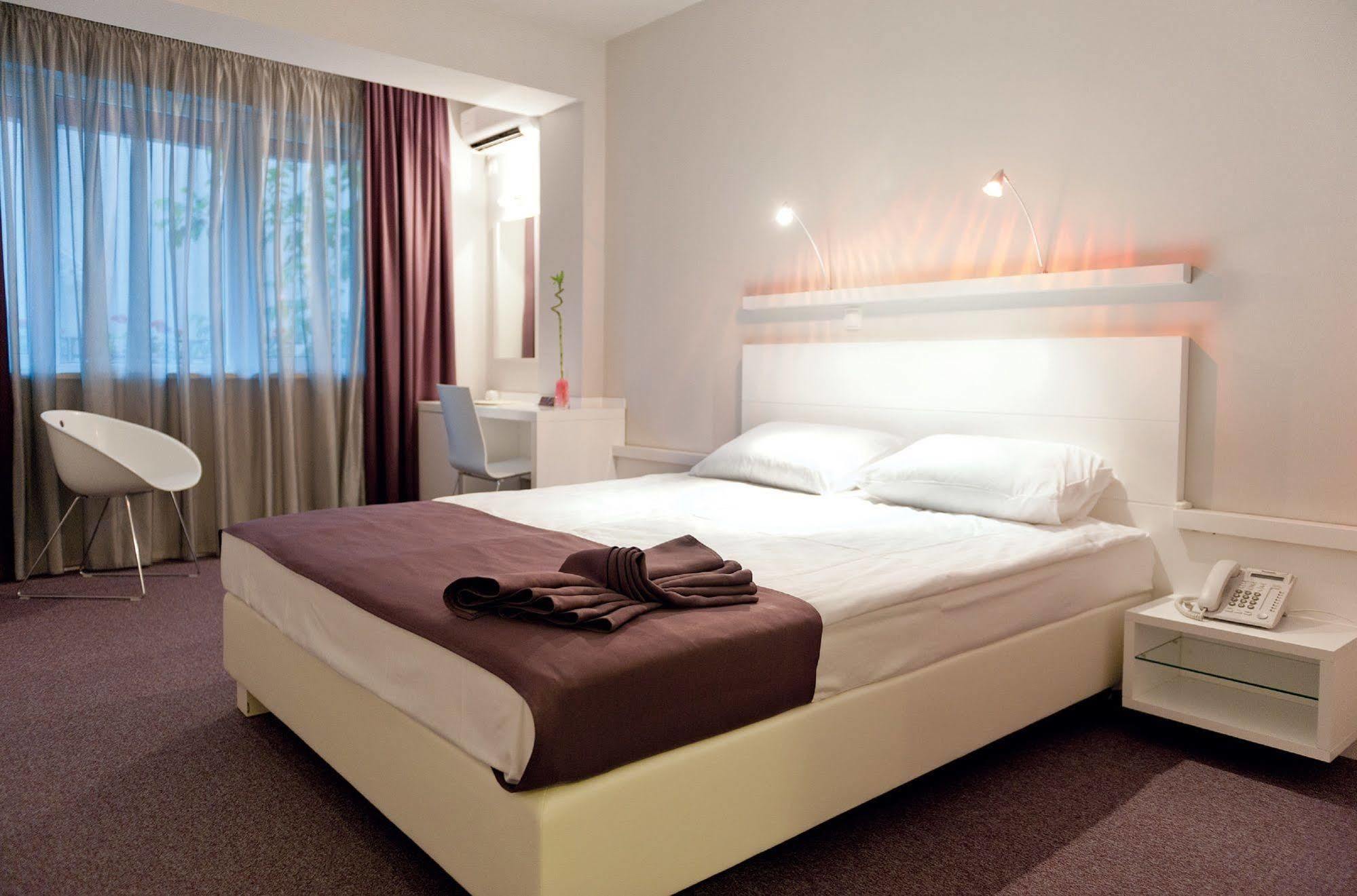 Leonardo Hotel Skopje Extérieur photo