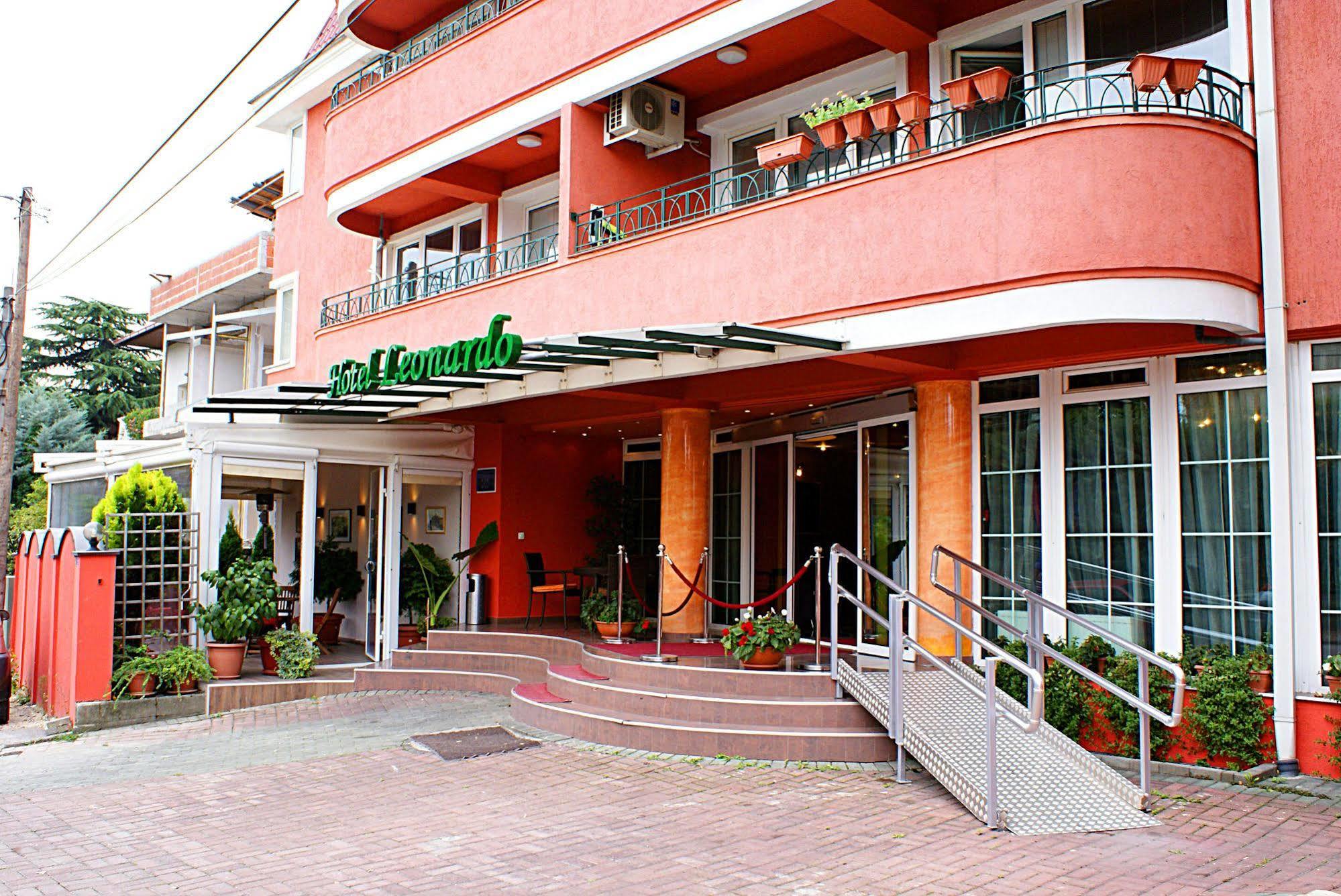 Leonardo Hotel Skopje Extérieur photo