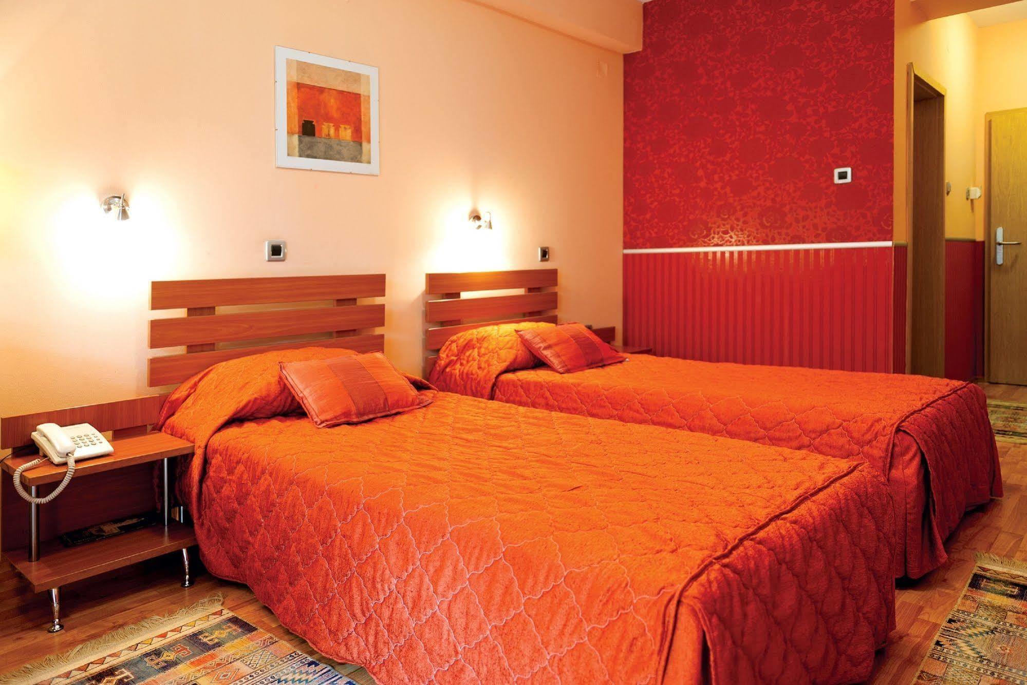 Leonardo Hotel Skopje Extérieur photo