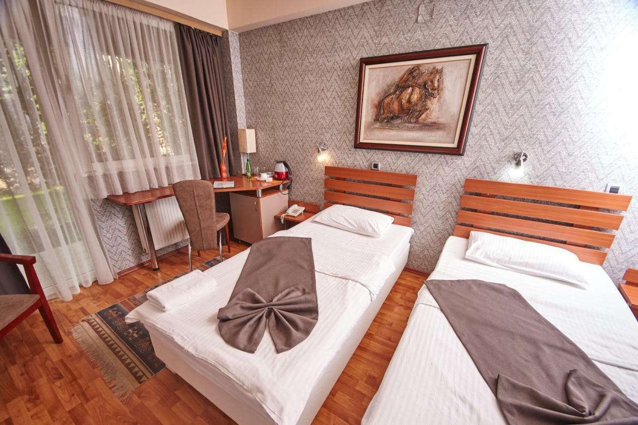 Leonardo Hotel Skopje Extérieur photo