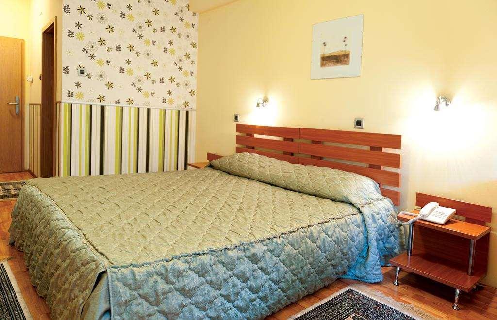 Leonardo Hotel Skopje Chambre photo
